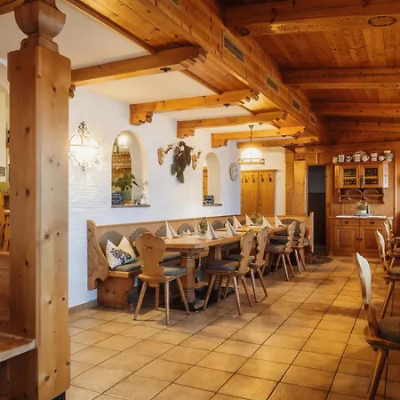 ゲストハウス Jausenstation Pfefferbauer